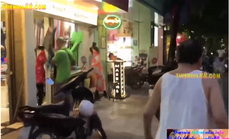 Bọn Tây chơi sex tour cùng gái Việt quay clip úp lên mạng